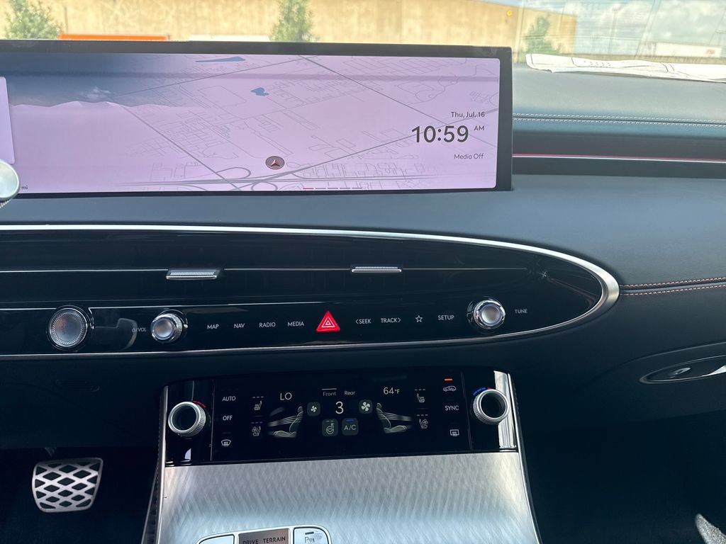 New 2026 Genesis GV70 2.5T Sport Prestige AWD/4WD image 18