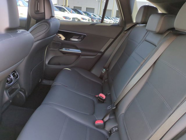 Used 2026 Mercedes-Benz GLC 300 image 14
