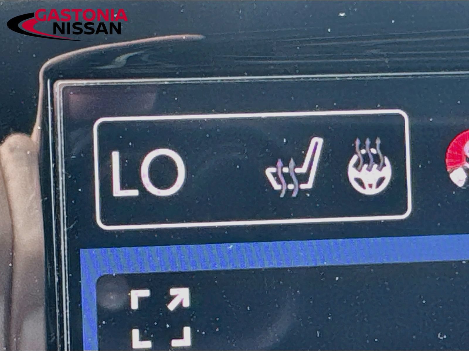 Used 2024 Chrysler Pacifica Touring-L FWD image 26
