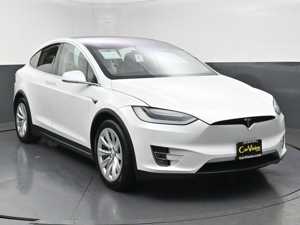 Used 2019 Tesla Model X 100D image 2