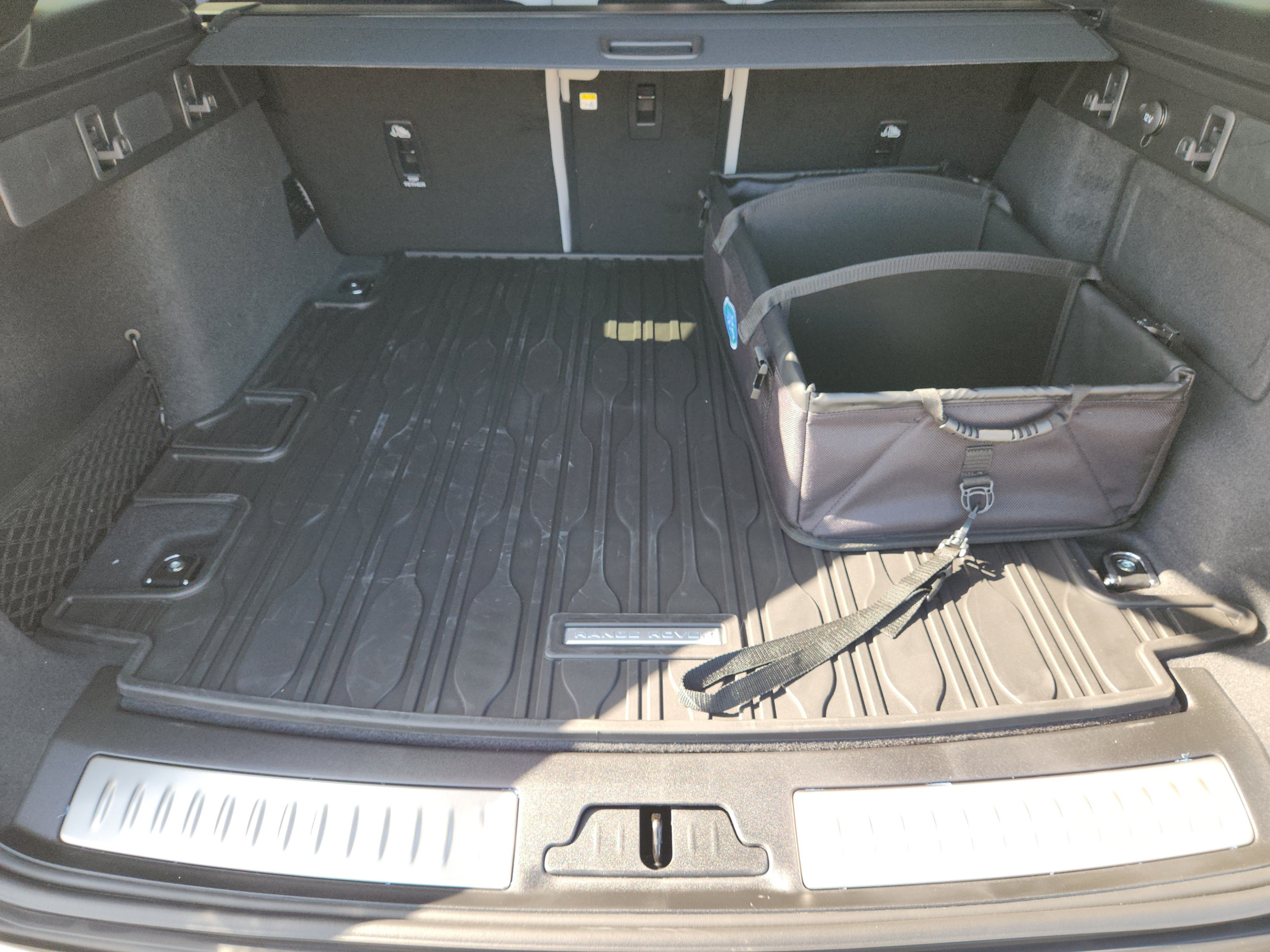 New 2026 Land Rover Range Rover Velar Belgravia AWD/4WD image 30