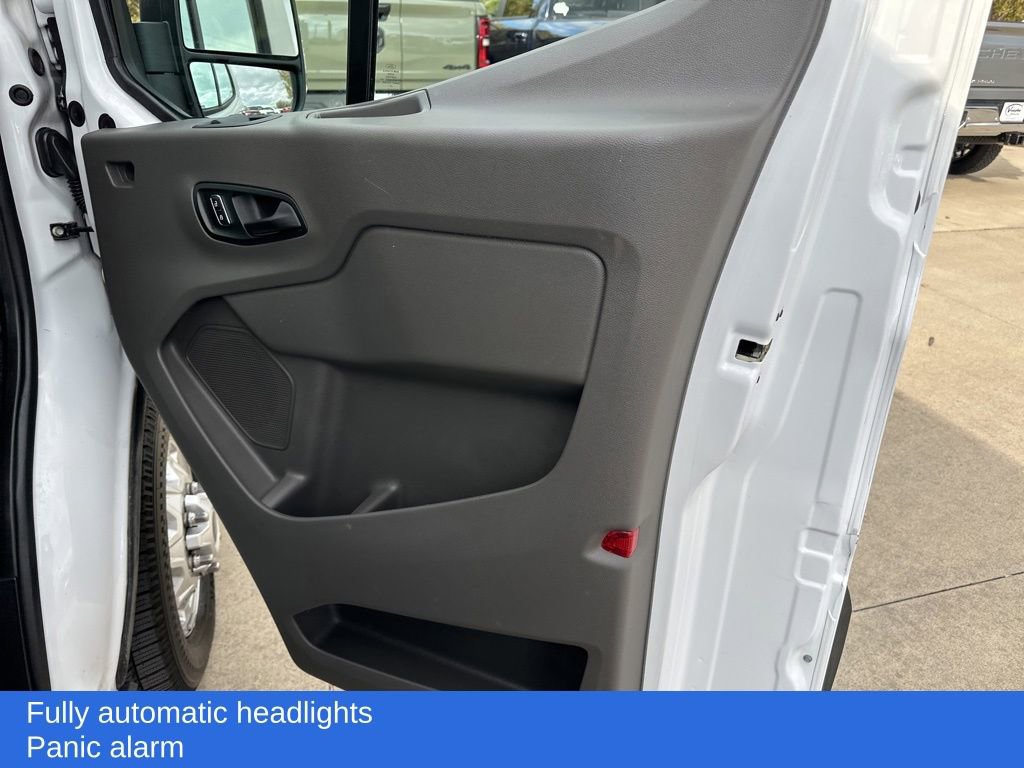 Used 2023 Ford Transit 350 XLT image 18