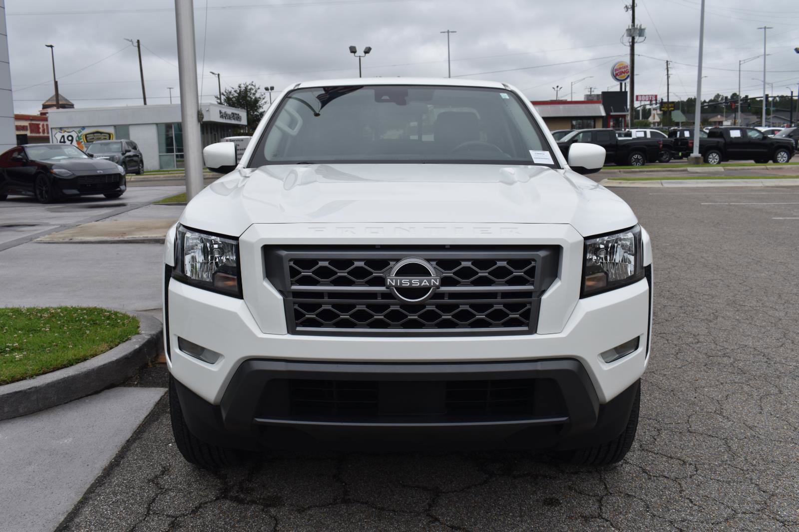 Used 2024 Nissan Frontier SV w/ SV Convenience Package RWD image 19