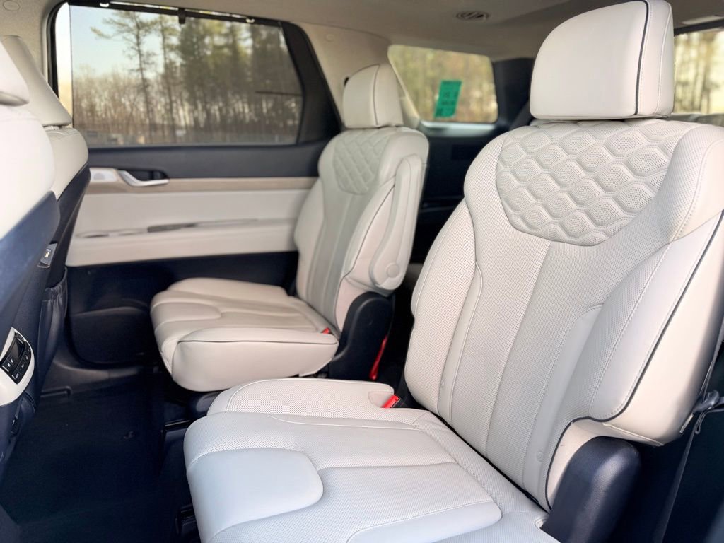 Used 2021 Hyundai Palisade Limited image 16
