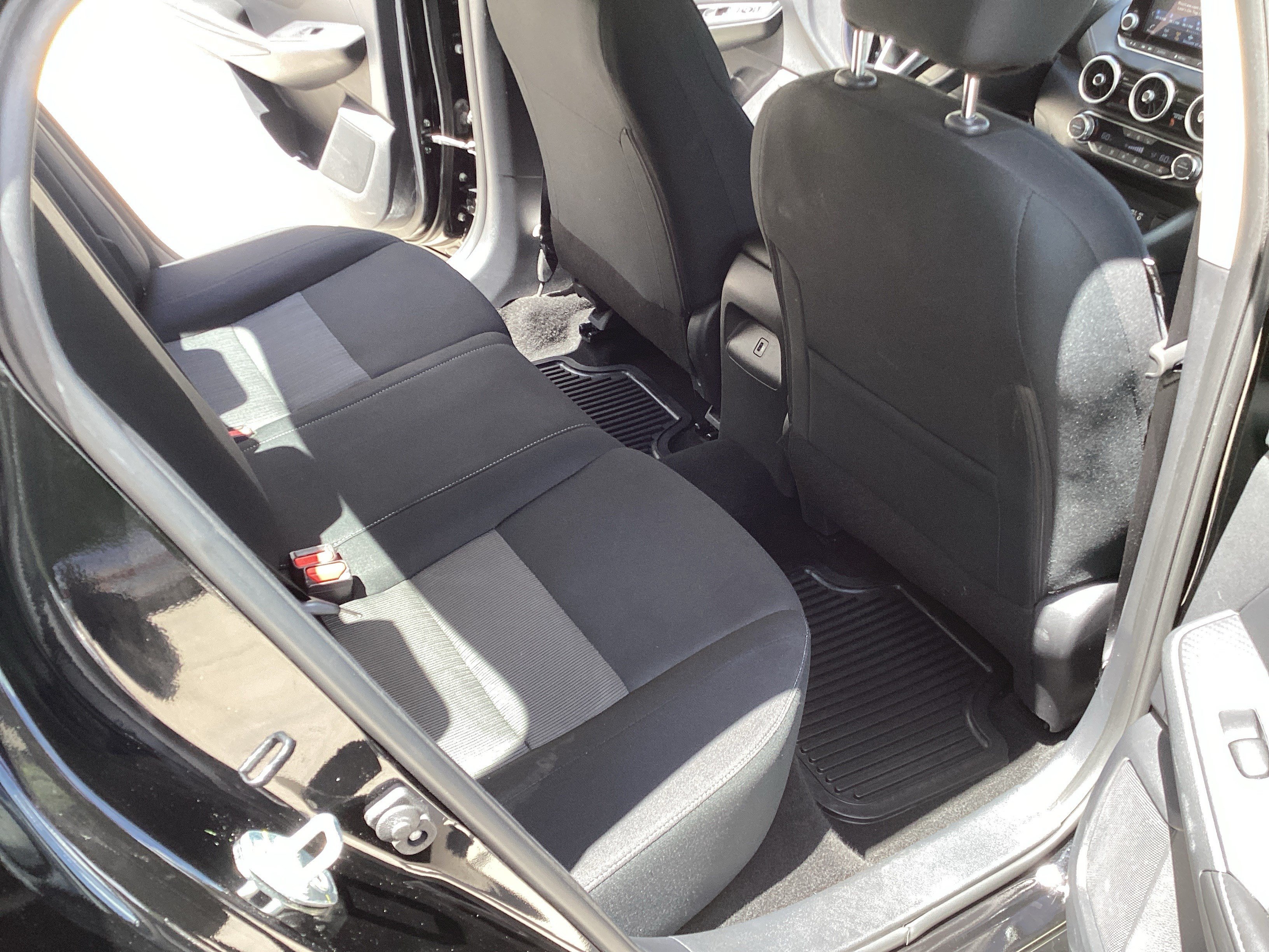 Used 2025 Nissan Sentra SV w/ All-Weather Package FWD image 34