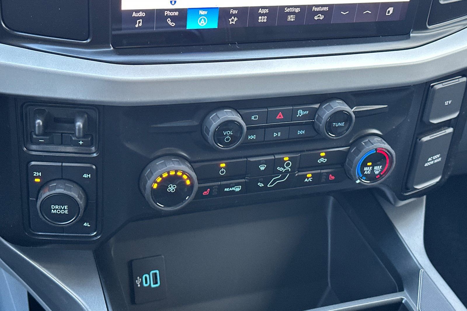 New 2026 Ford F350 XLT w/ XLT Premium Package image 19