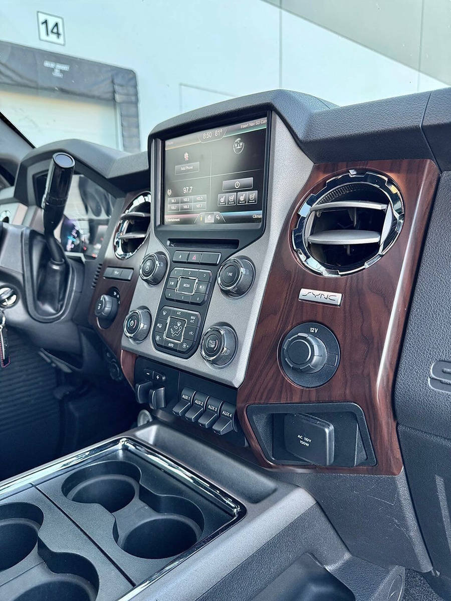 Used 2016 Ford F250 Lariat w/ Lariat Ultimate Package AWD/4WD image 46