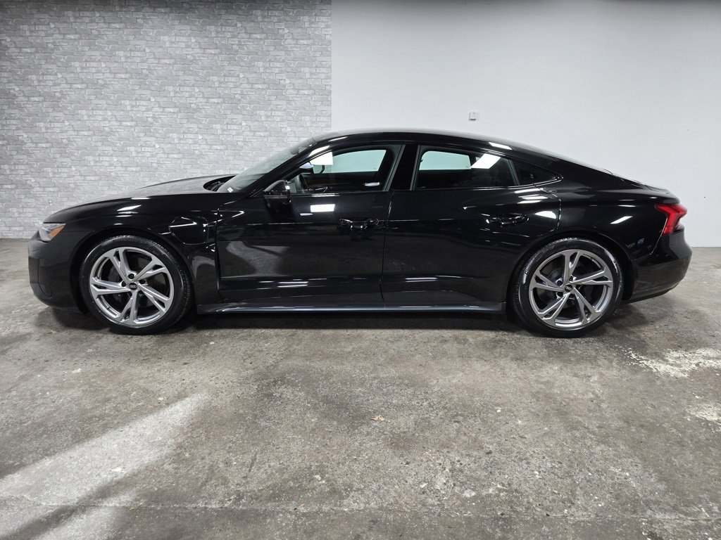 Used 2022 Audi e-tron GT Premium Plus image 2