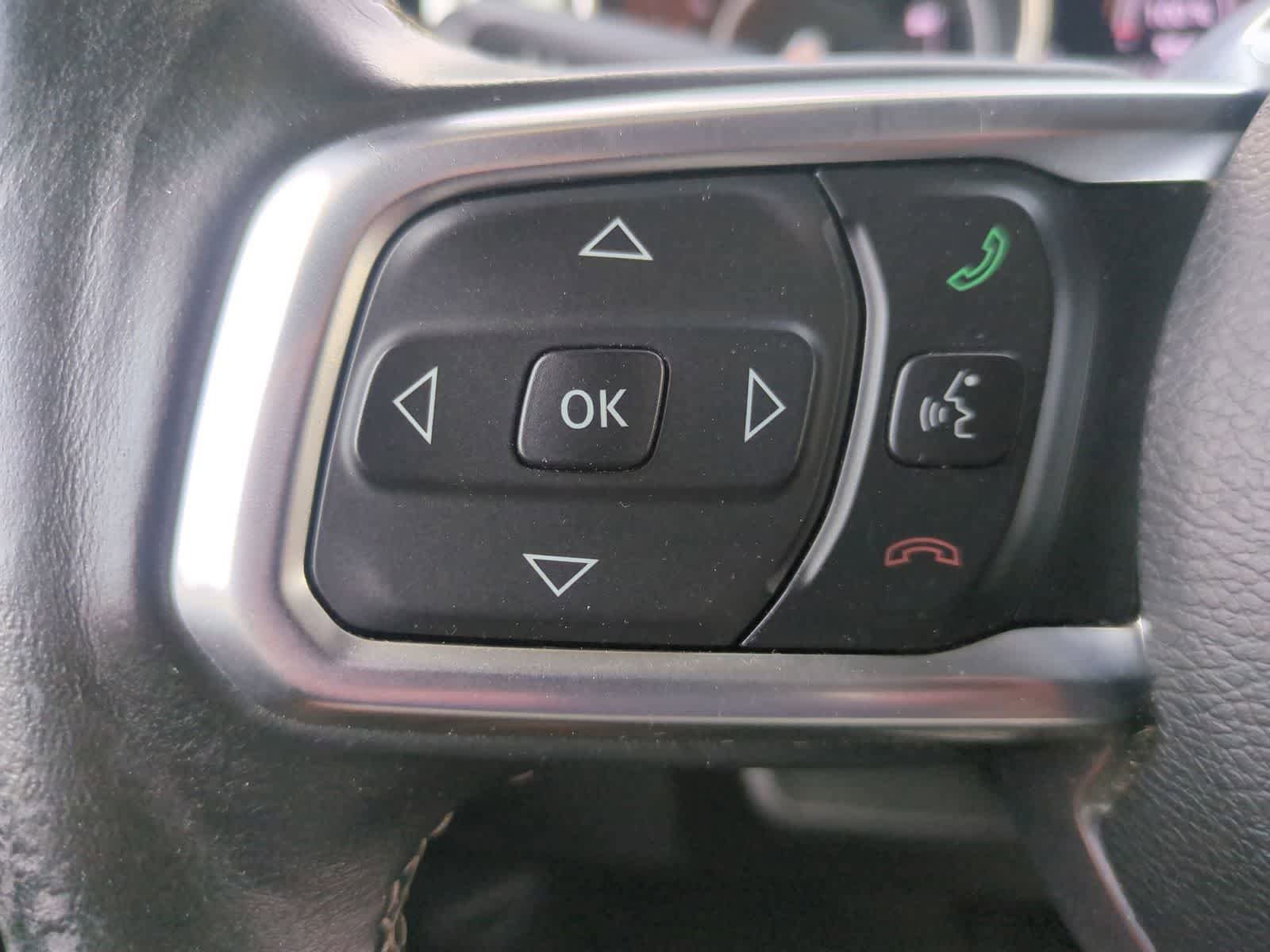 Certified 2019 Jeep Wrangler Unlimited Sahara AWD/4WD image 23