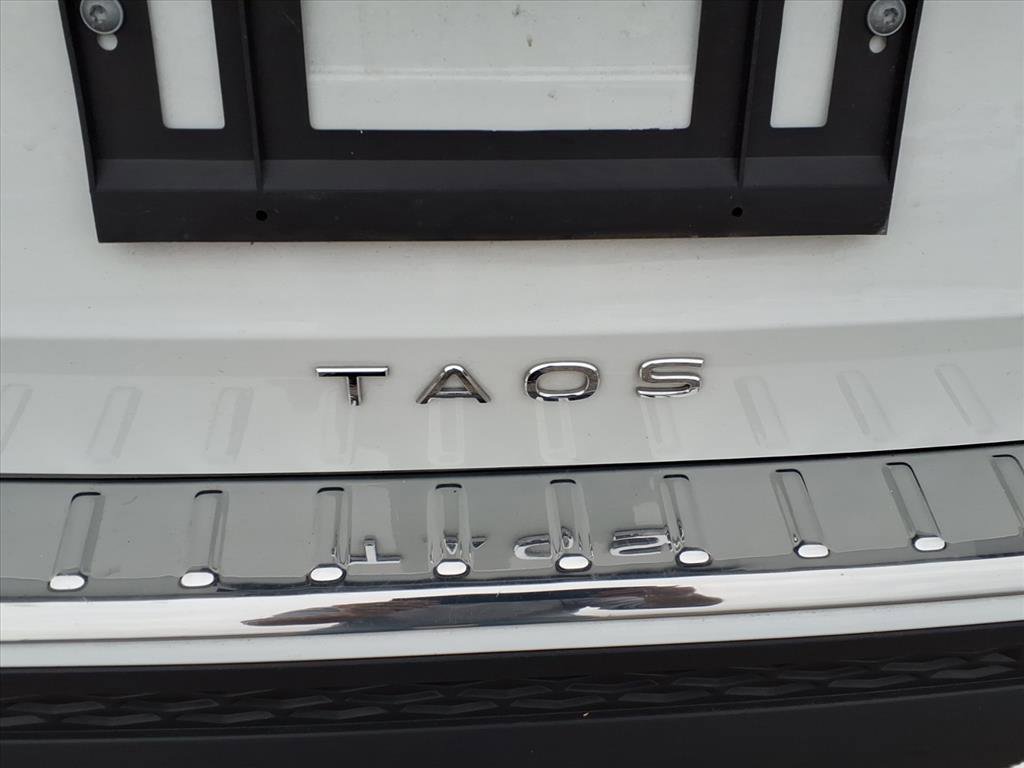 Used 2023 Volkswagen Taos SE image 5