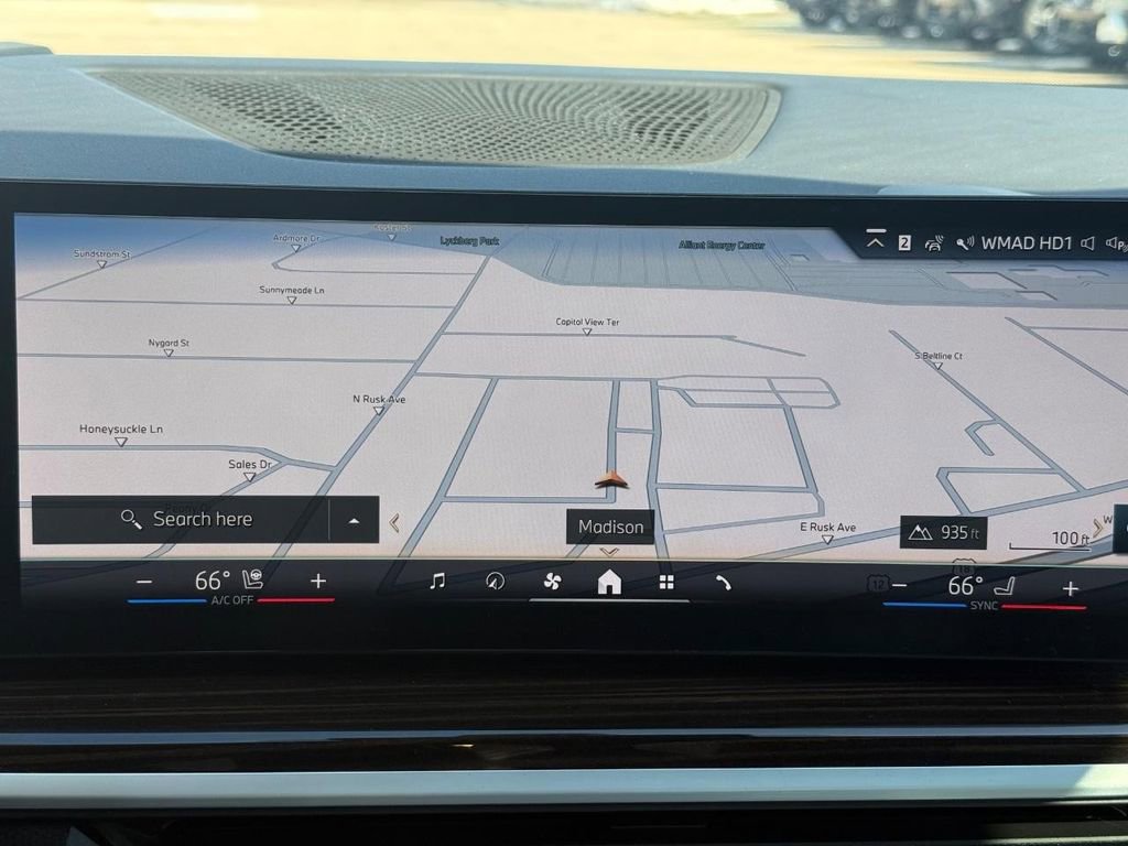 Certified 2025 BMW X5 xDrive50e w/ Executive Package image 21