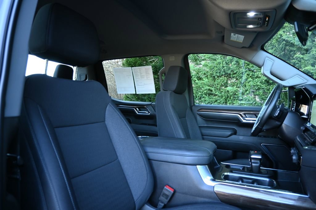 Used 2024 Chevrolet Silverado 1500 LT Trail Boss image 32