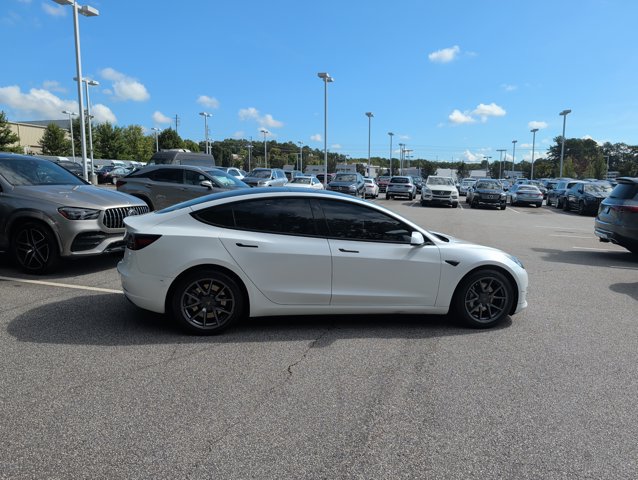 Used 2021 Tesla Model 3 Standard Range Plus RWD image 3