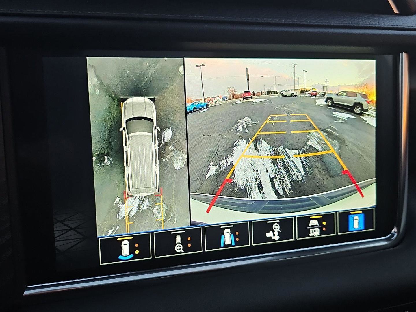 Used 2022 GMC Yukon Denali image 17