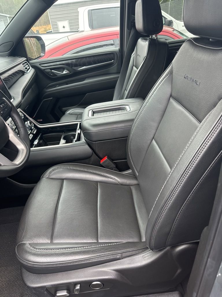 Used 2024 GMC Yukon XL Denali w/ Max Trailering Package image 19