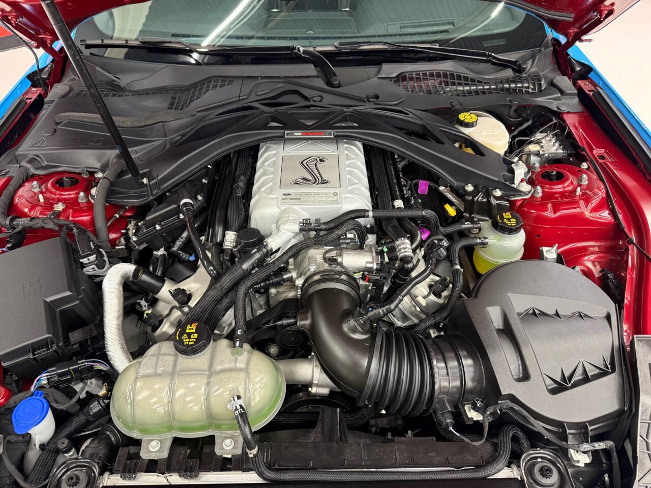 Used 2021 Ford Mustang Shelby GT500 w/ Technology Package image 45