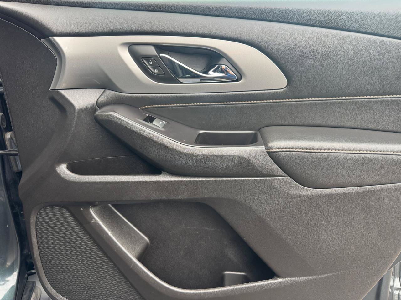 Used 2019 Chevrolet Traverse LT FWD image 24