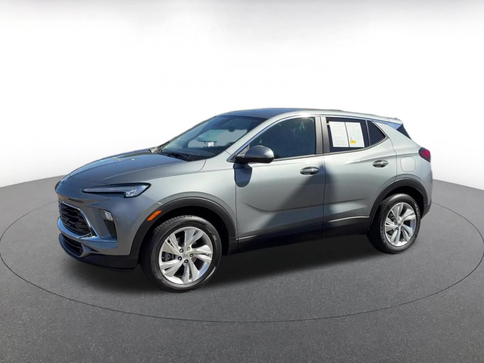 Used 2025 Buick Encore GX Preferred AWD/4WD image 8