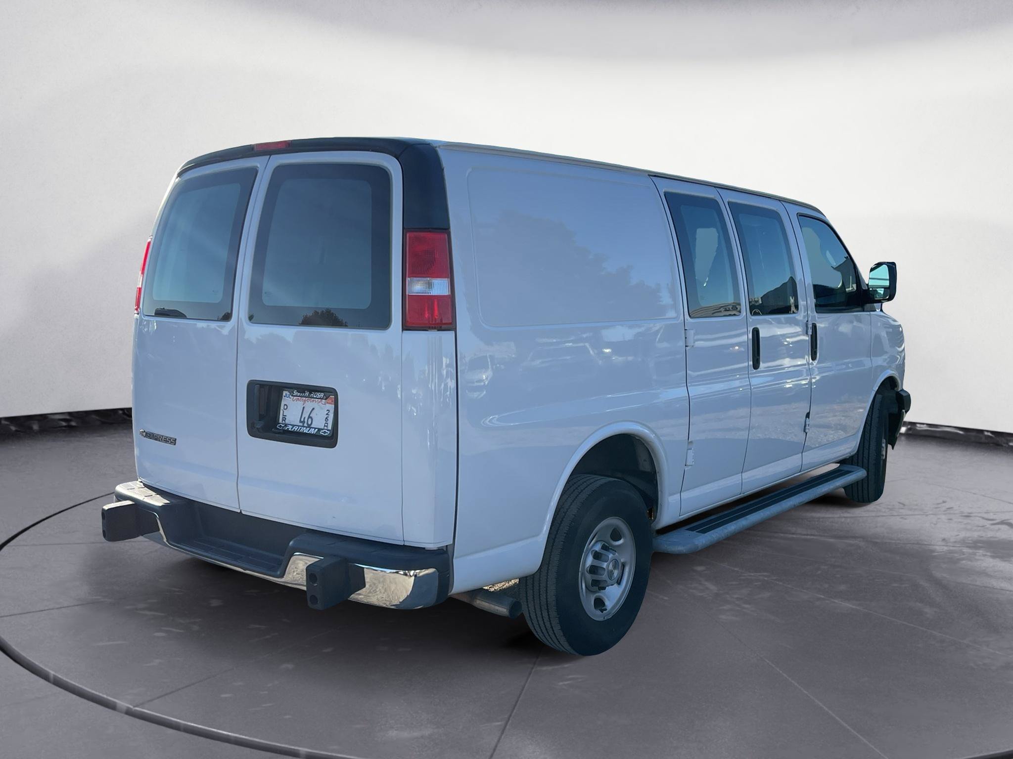 Used 2024 Chevrolet Express 2500 w/ Driver Convenience Package RWD image 5