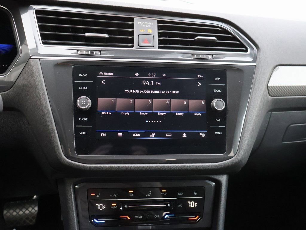 Used 2022 Volkswagen Tiguan SE image 23