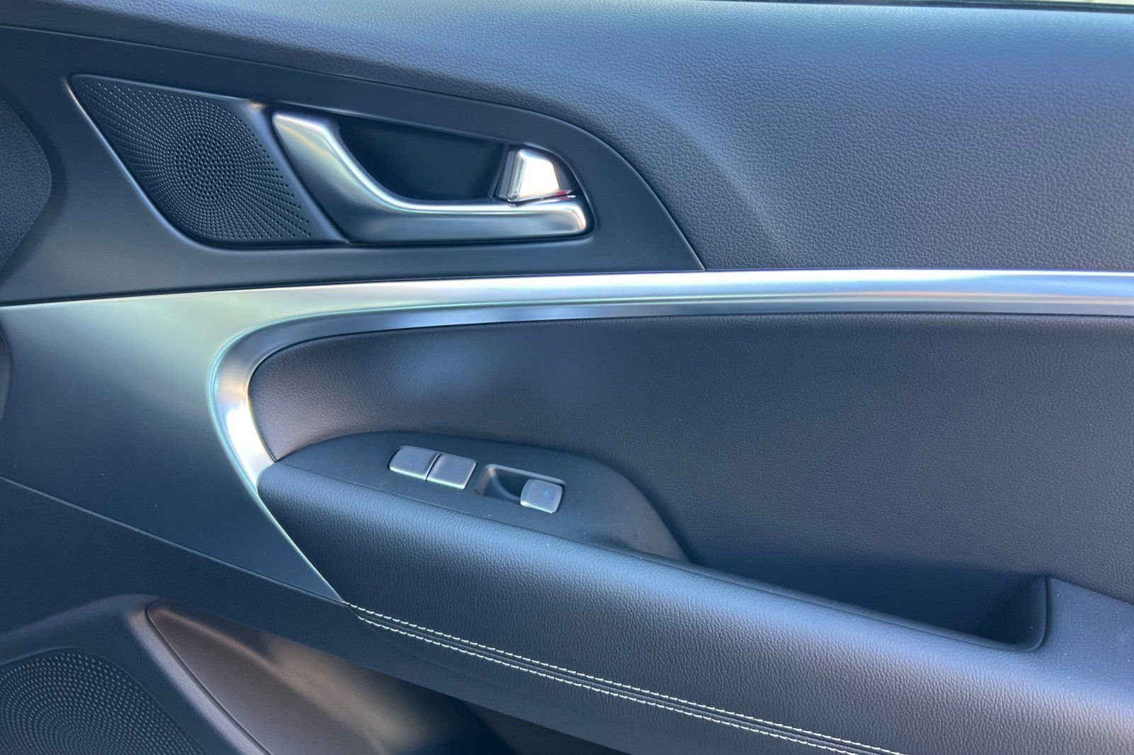 Used 2026 Genesis G70 2.5T image 32