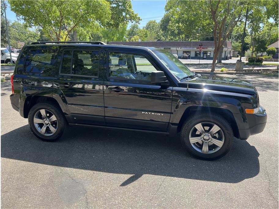 Used 2015 Jeep Patriot High Altitude image 4