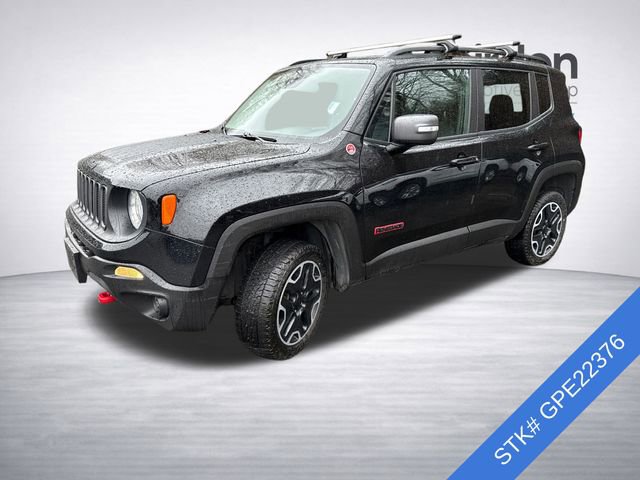 Used 2016 Jeep Renegade Trailhawk w/ Premium Trailhawk Package AWD/4WD image 3