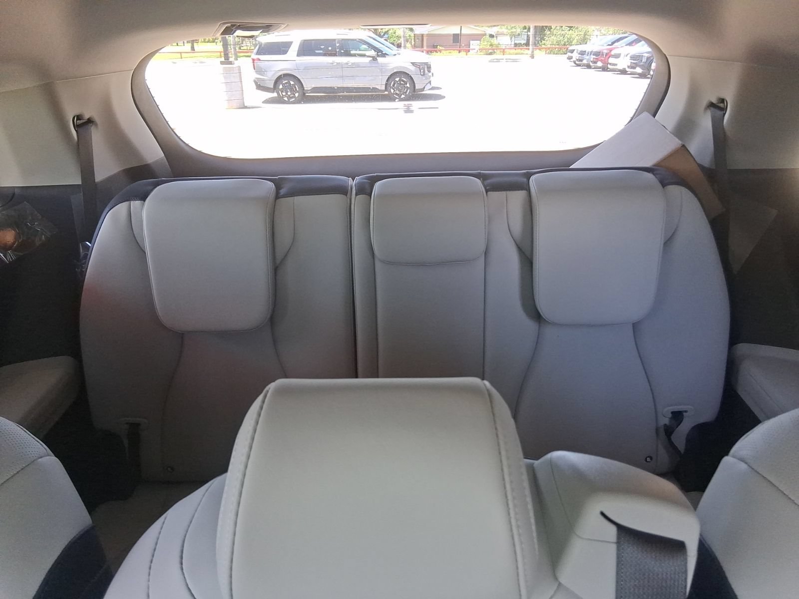 New 2026 Kia Carnival EX FWD image 21