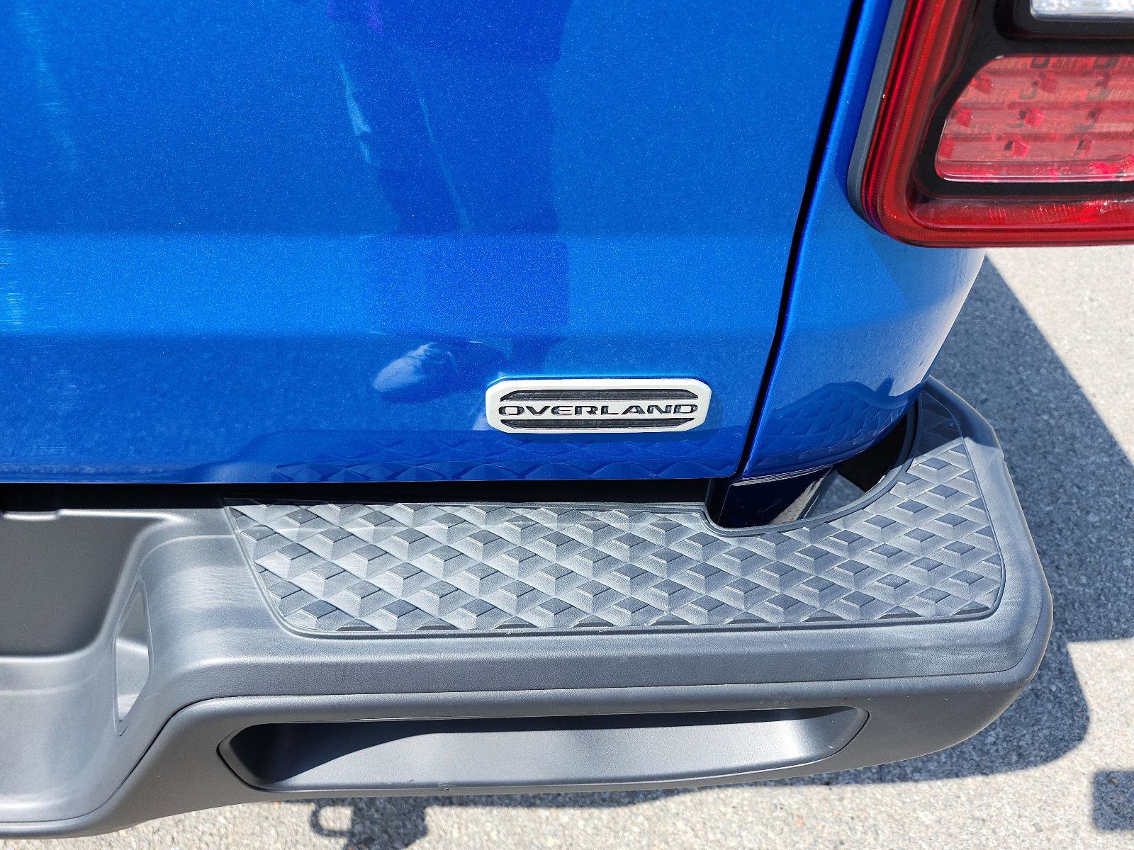 Used 2021 Jeep Gladiator Overland image 4