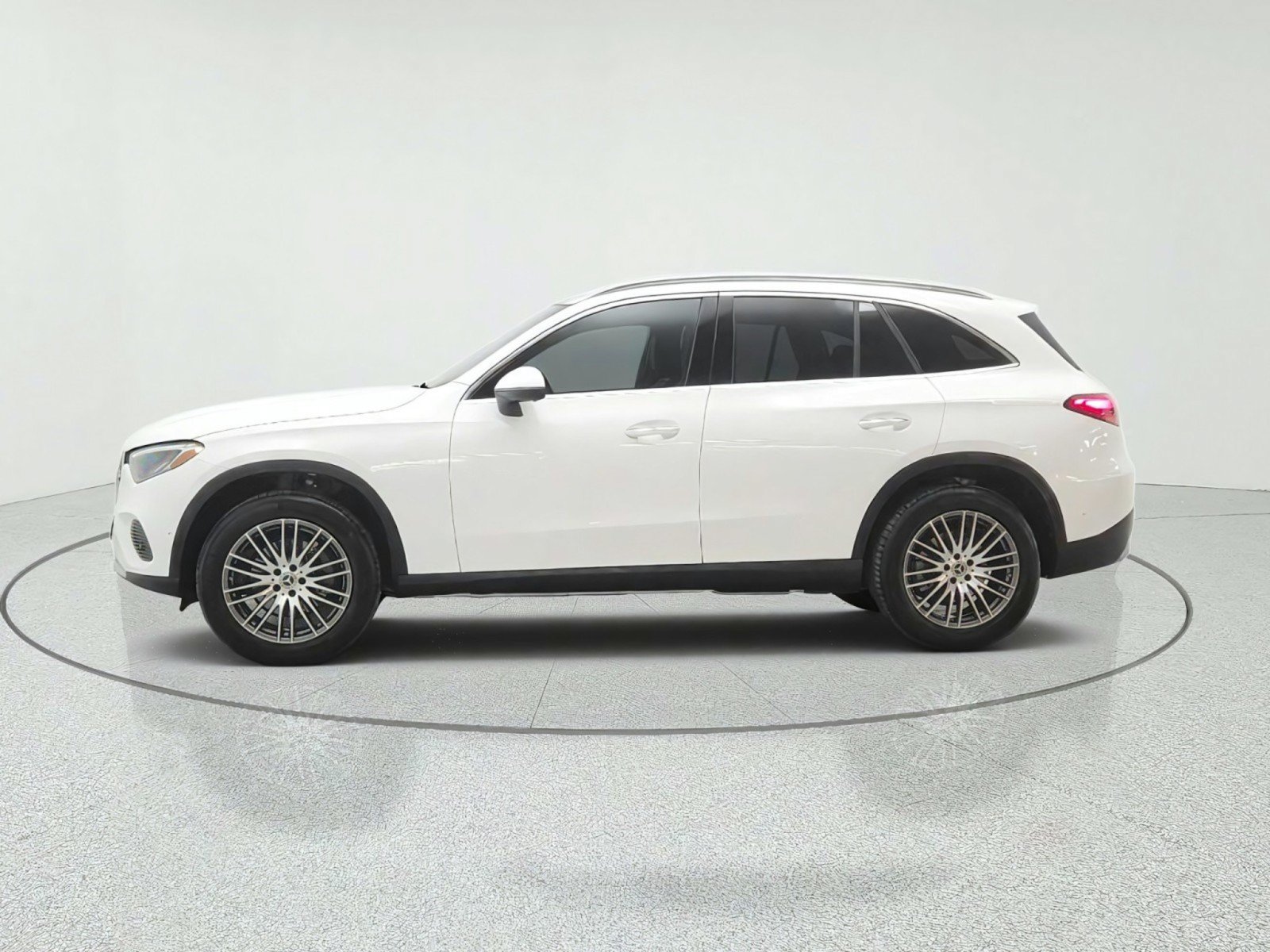 Certified 2026 Mercedes-Benz GLC 300 image 8