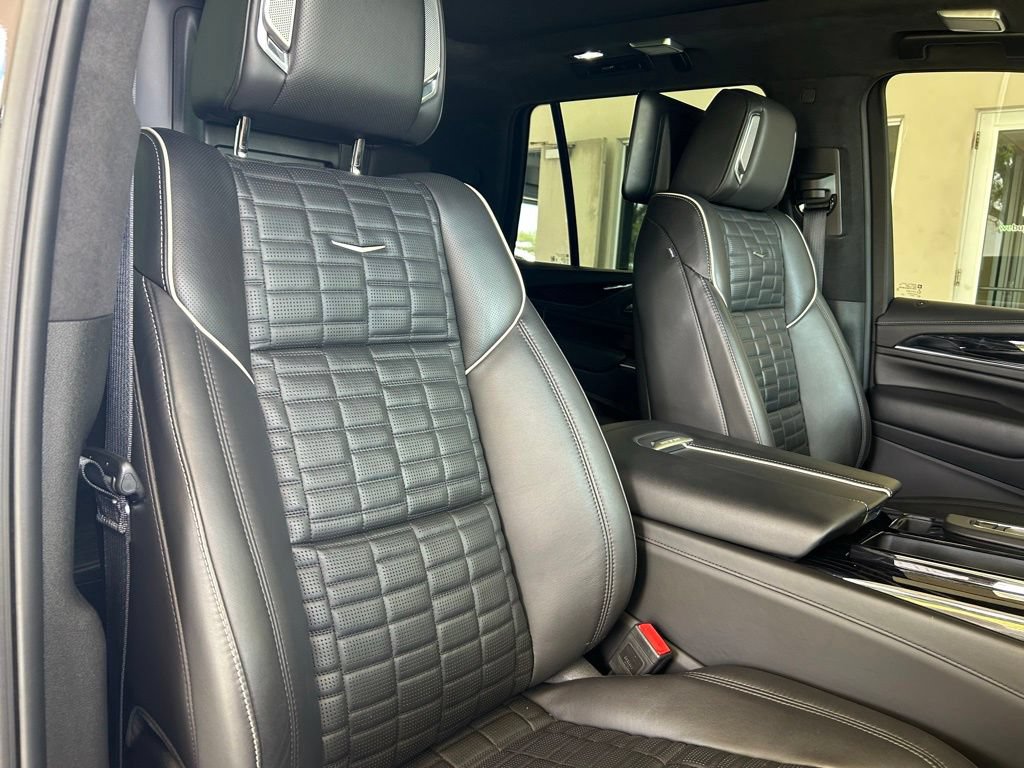 Used 2023 Cadillac Escalade V w/ Heavy-Duty Trailer Package AWD/4WD image 28