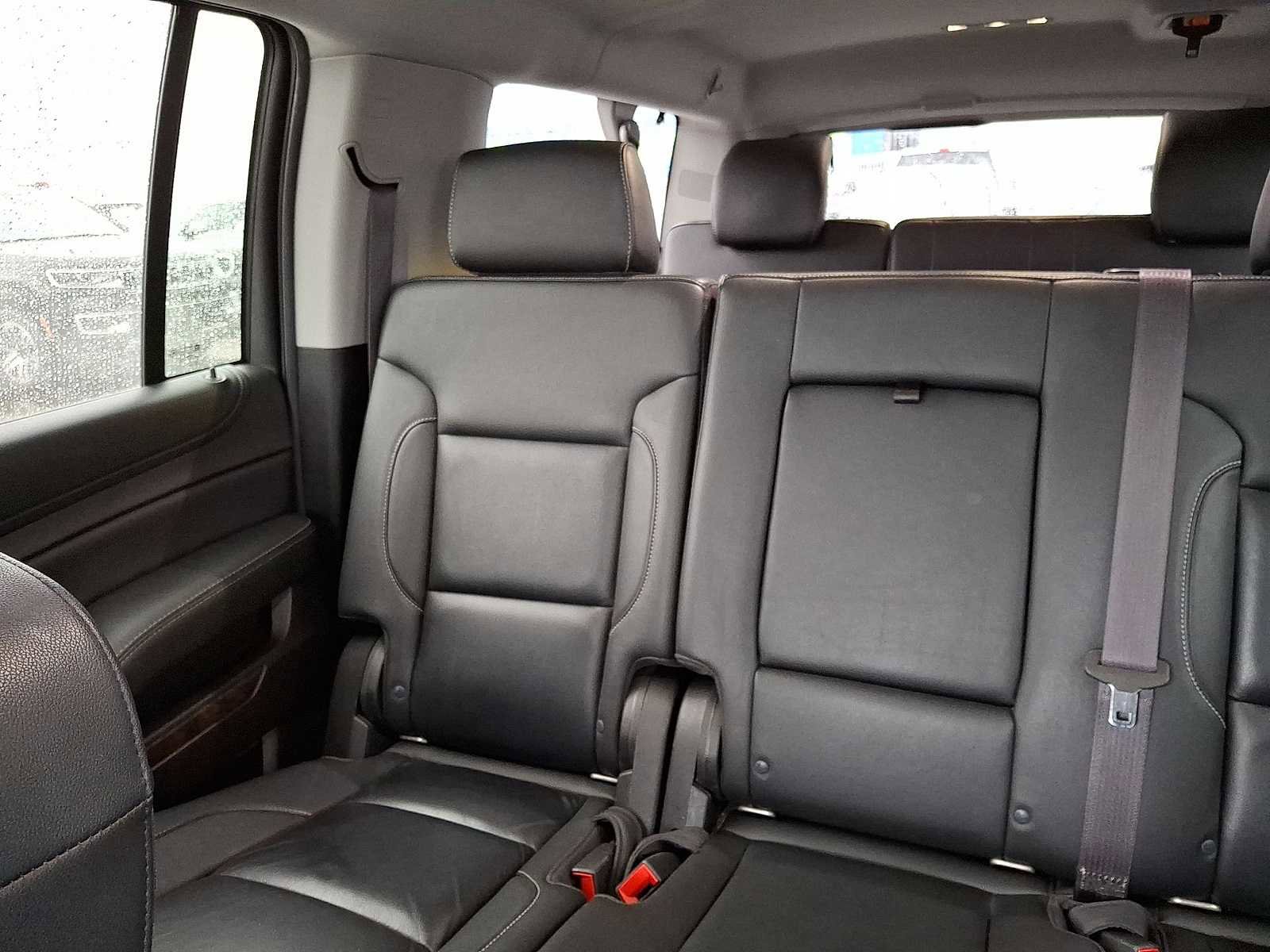 Used 2017 Chevrolet Suburban LT image 13