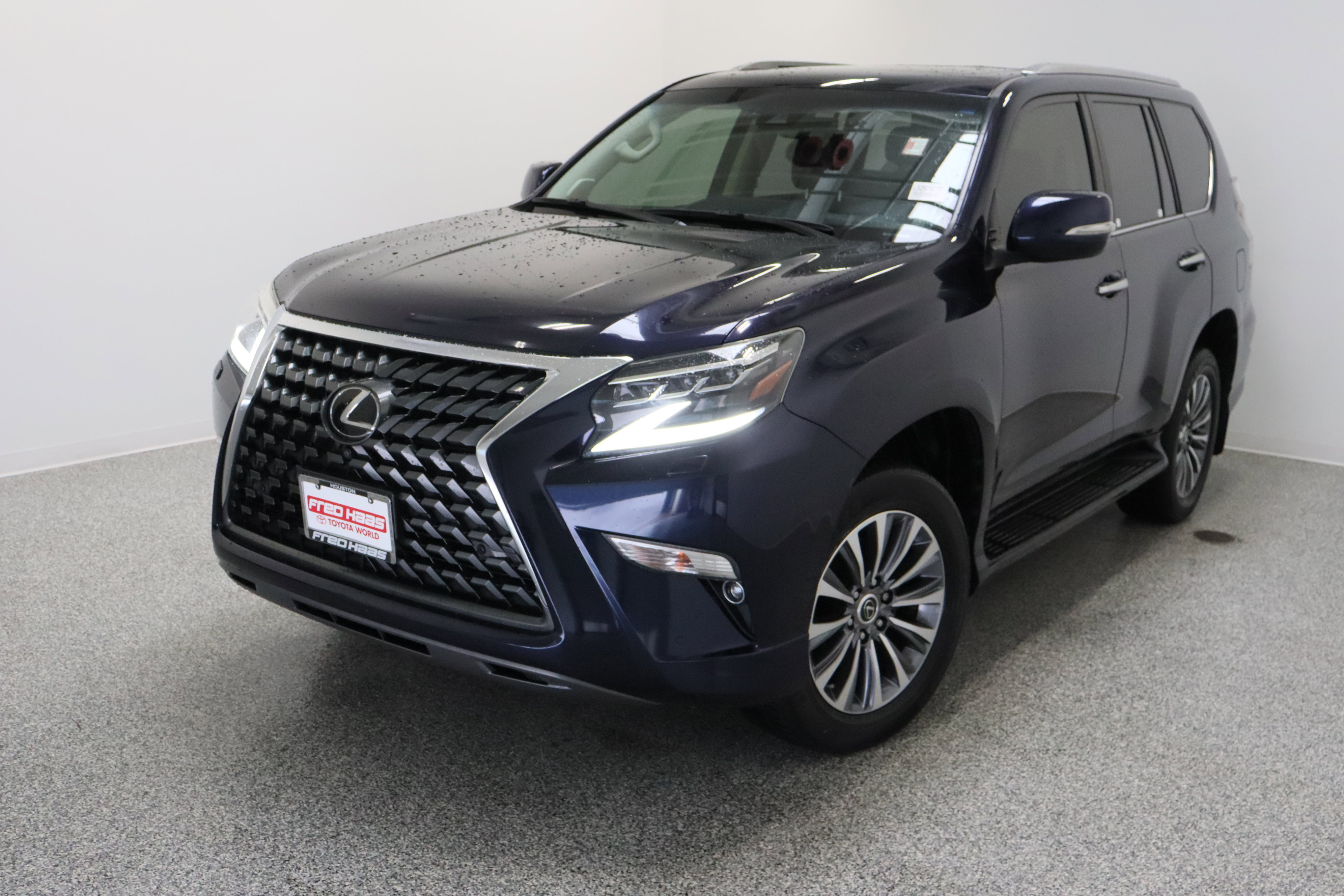 Used 2020 Lexus GX 460 Luxury w/ Accessory Package AWD/4WD image 2
