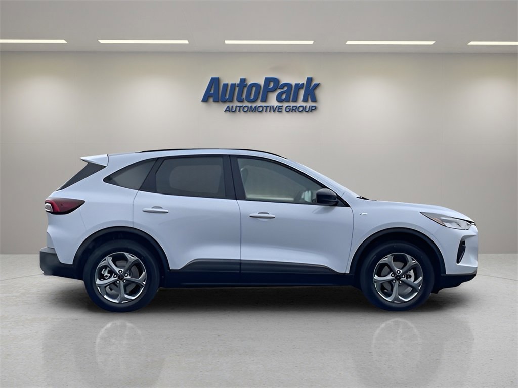 New 2025 Ford Escape ST-Line w/ Tech Pack #1 image 8