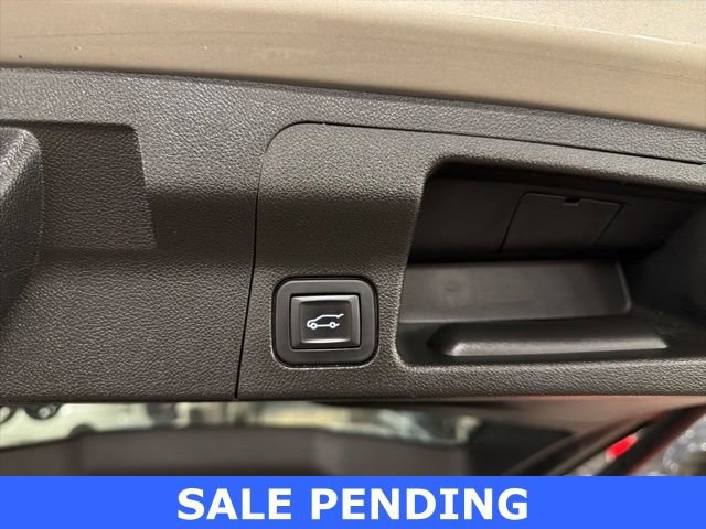 Used 2017 GMC Acadia SLT image 11