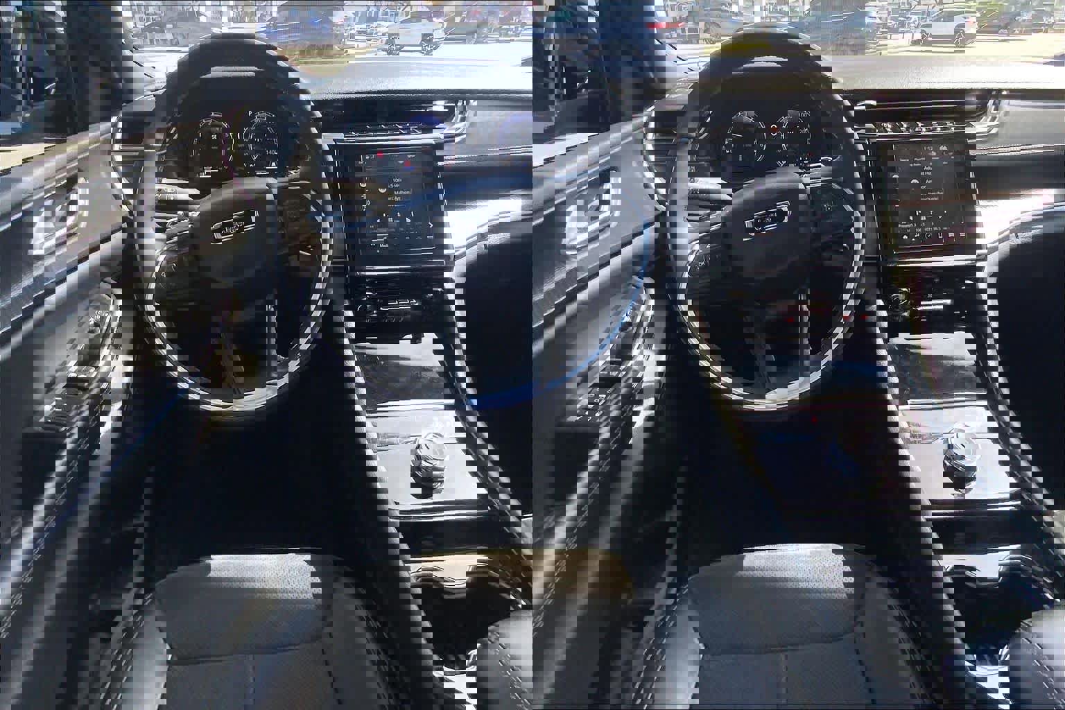 Used 2023 Jeep Grand Cherokee L Laredo image 6