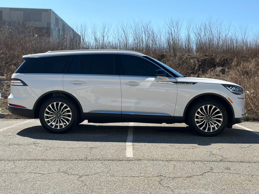 Used 2021 Lincoln Aviator Reserve w/ Elements Package Plus image 9