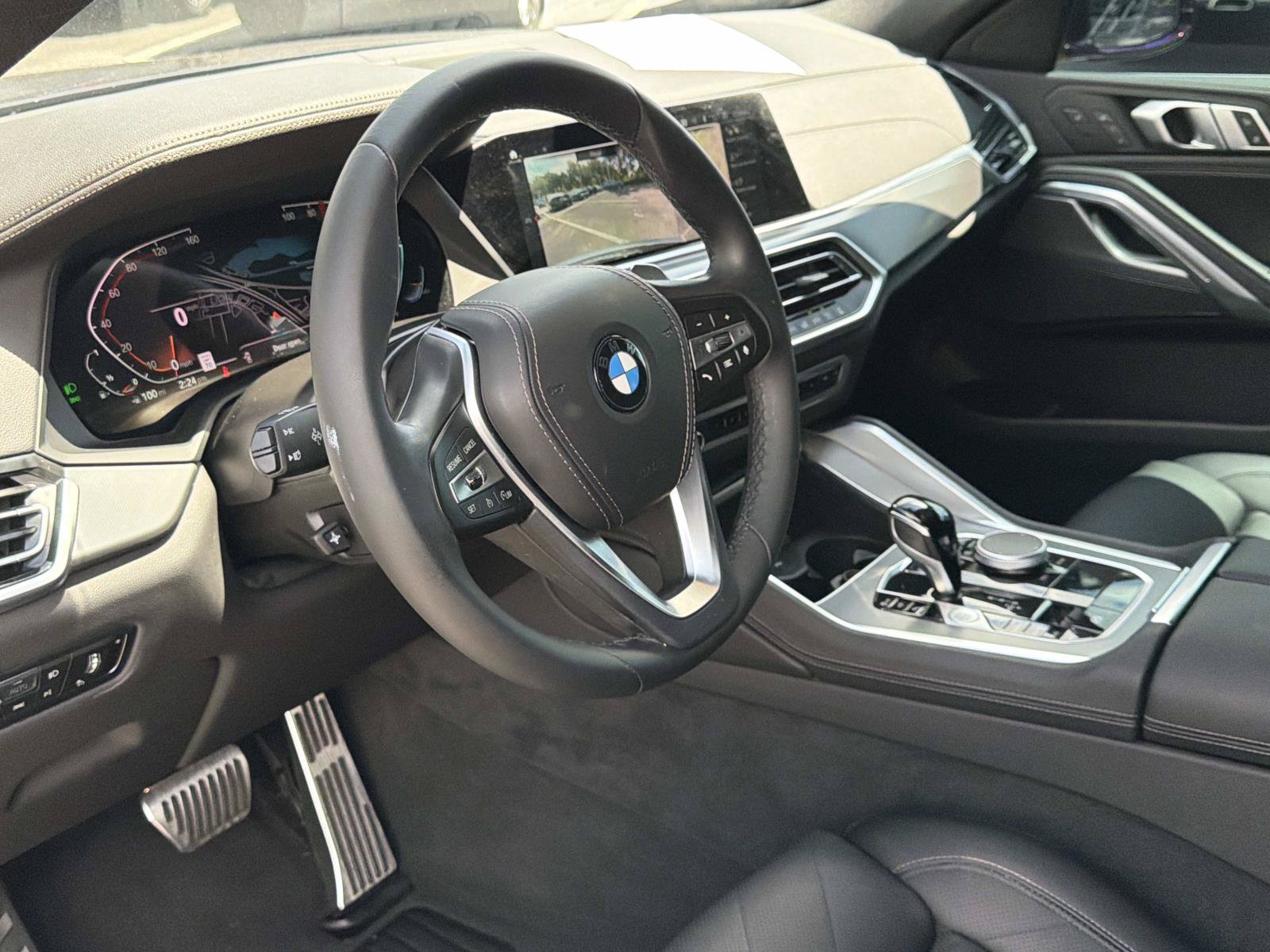 Used 2023 BMW X6 xDrive40i w/ Luxury Seating Package AWD/4WD image 32