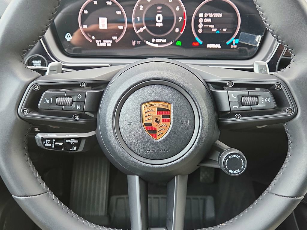 Certified 2026 Porsche Cayenne image 9