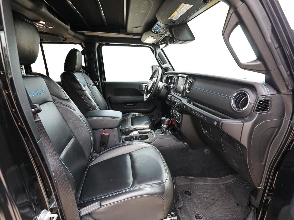 Used 2022 Jeep Wrangler Unlimited Rubicon 4xe w/ Cold Weather Group AWD/4WD image 21