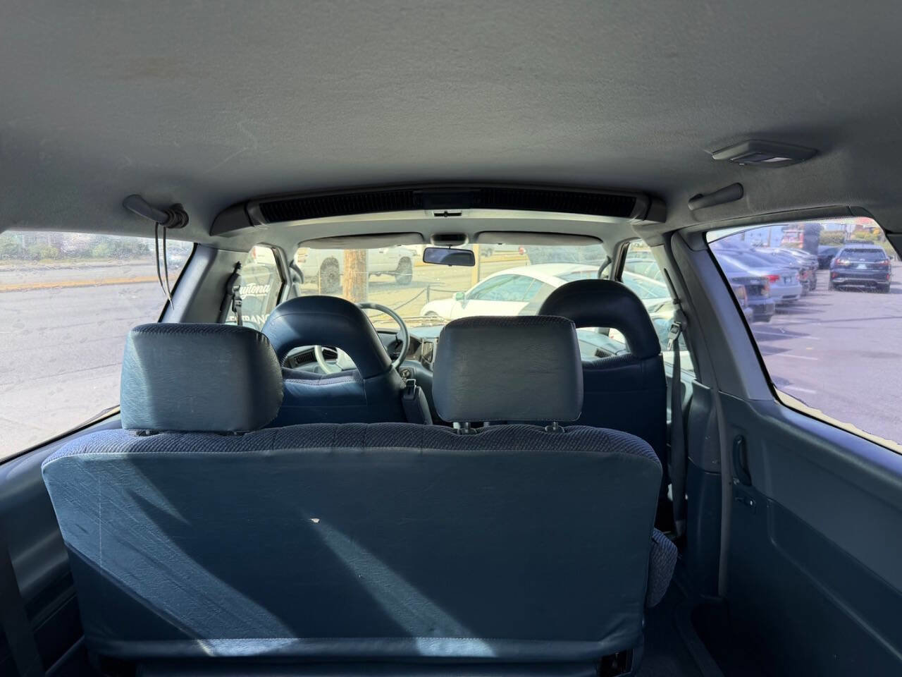 Used 1993 Toyota Previa Deluxe RWD image 5