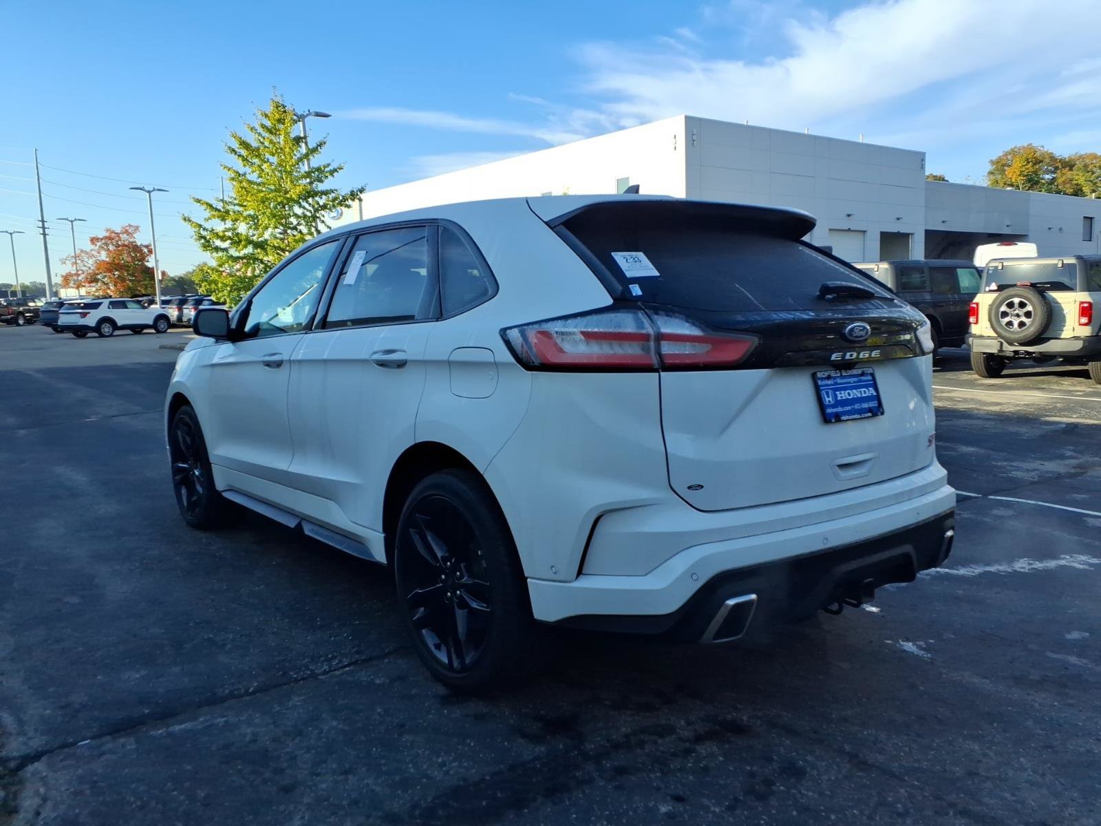 Used 2024 Ford Edge ST w/ Equipment Group 401A AWD/4WD image 8