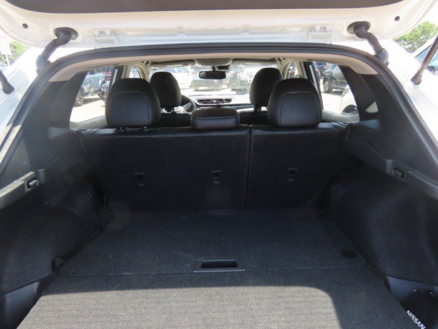 Used 2021 Nissan Rogue Sport SL w/ Premium Package FWD image 12