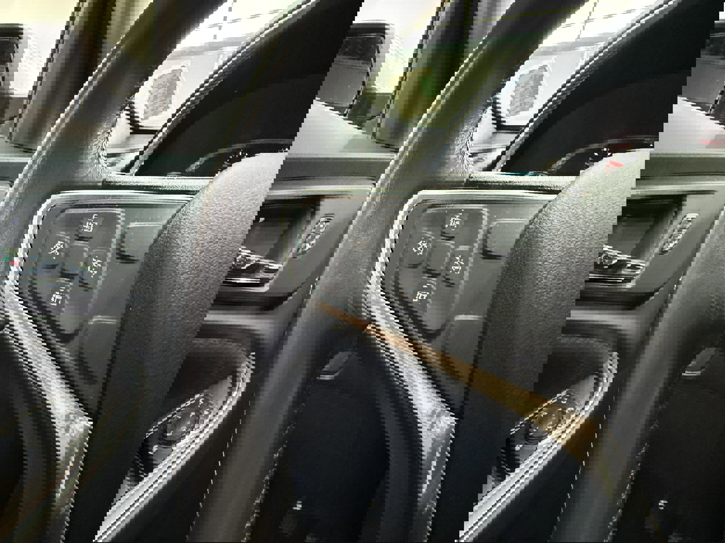 Used 2018 Chevrolet Malibu LT image 14