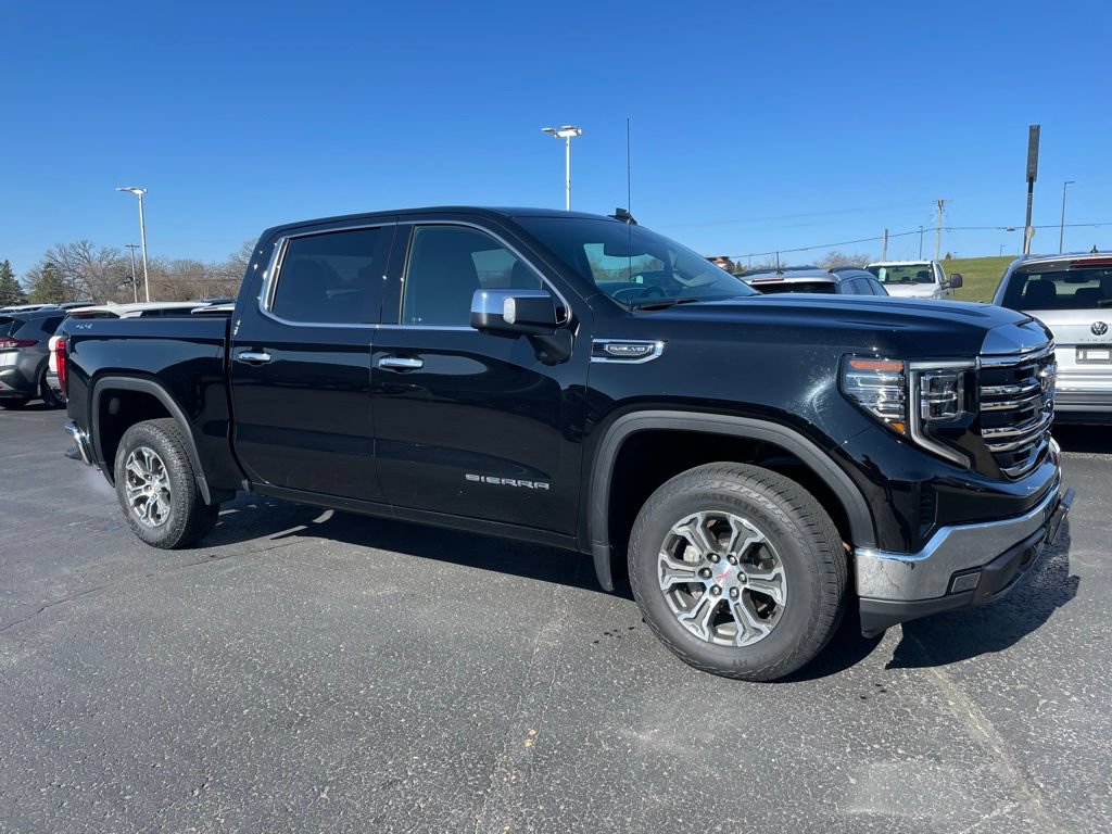 Used 2025 GMC Sierra 1500 SLT AWD/4WD image 2