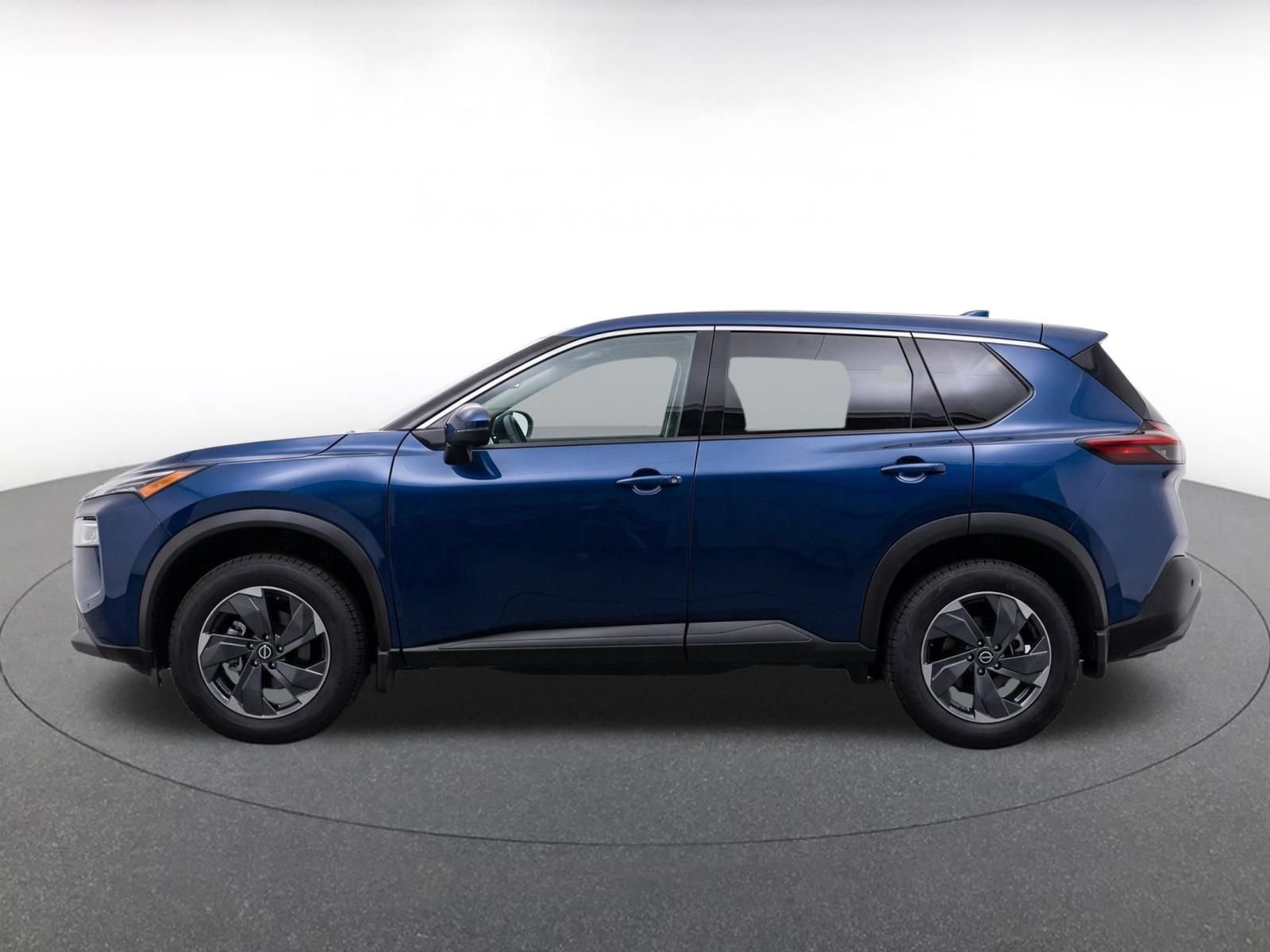 Used 2025 Nissan Rogue SV AWD/4WD image 4