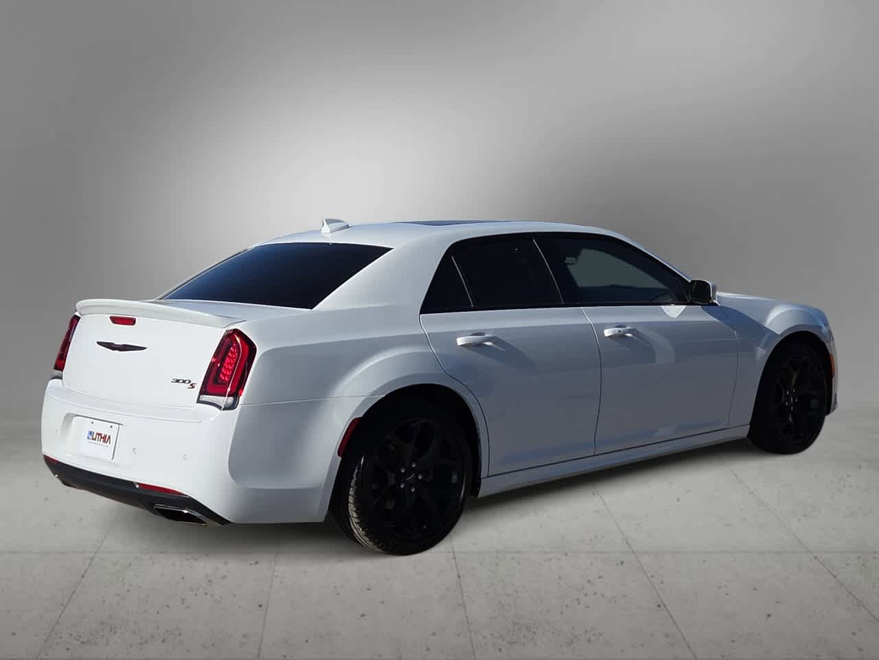 Used 2022 Chrysler 300 S w/ Comfort Group image 8