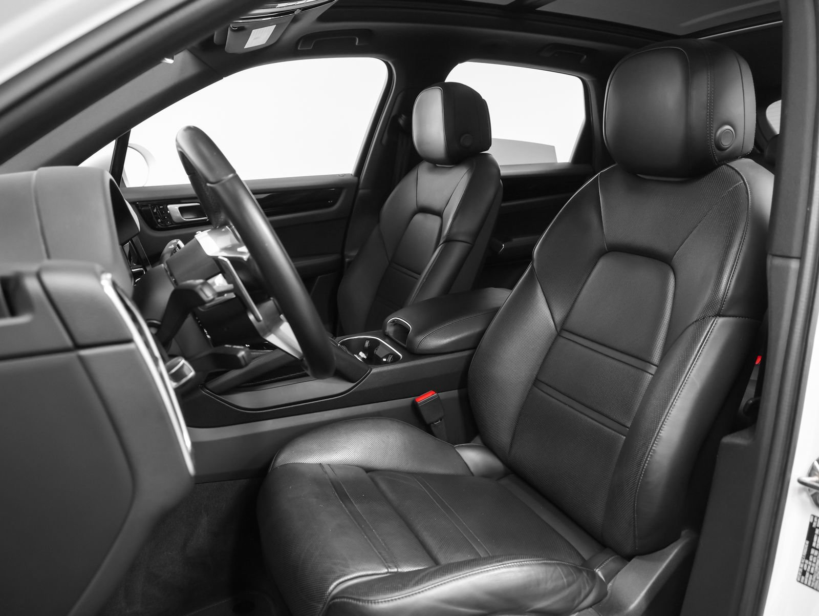 Used 2020 Porsche Cayenne AWD/4WD image 34