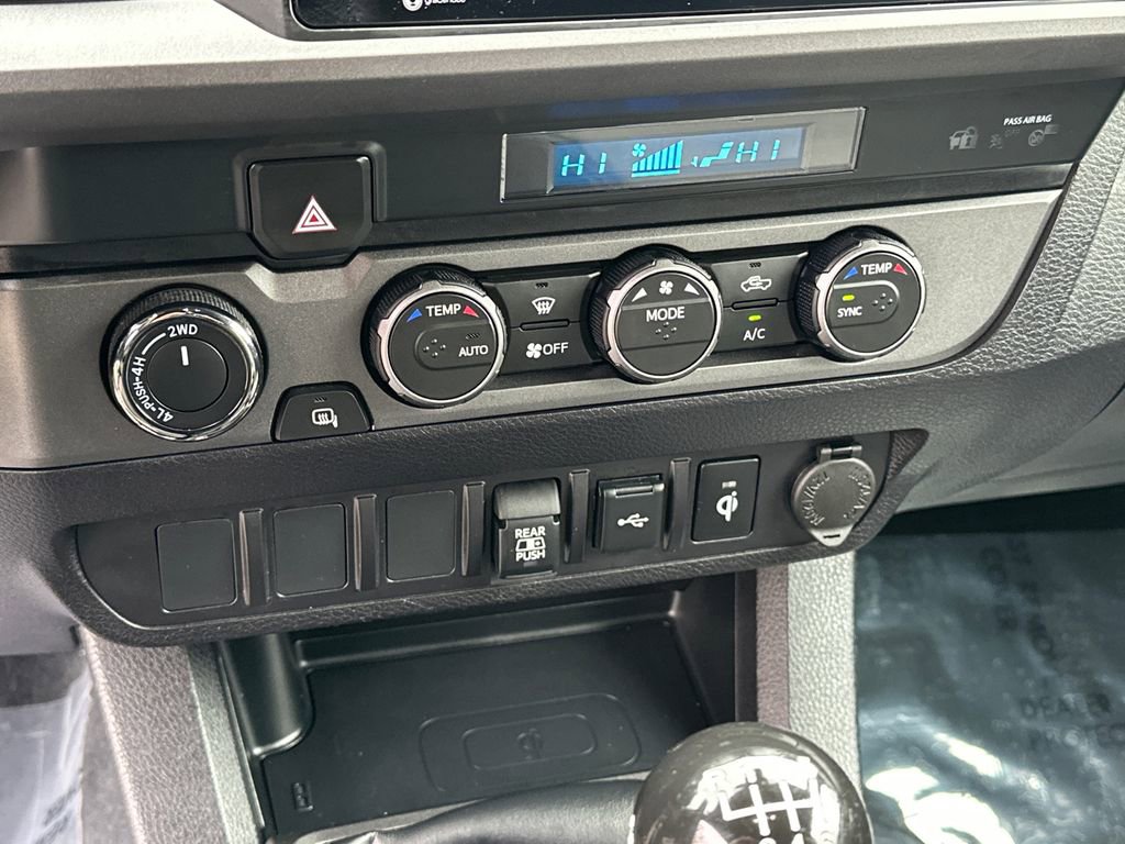 Used 2022 Toyota Tacoma TRD Off-Road image 26