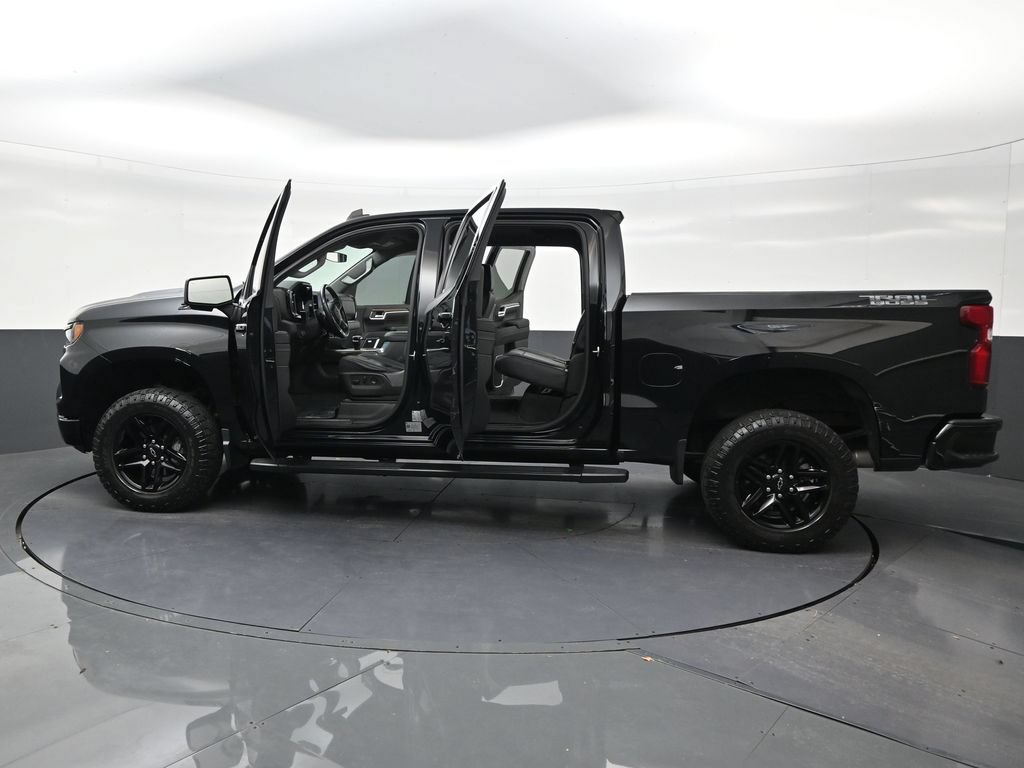 Used 2023 Chevrolet Silverado 1500 LT Trail Boss w/ LT Trail Boss Premium Package AWD/4WD image 31